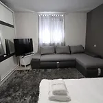 Apartmán Matijas, 3 Bedroom With Terrace And Parking Split