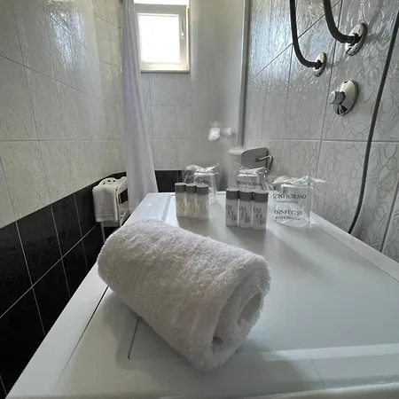 Matijas, 3 Bedroom With Terrace And Parking Apartman Split