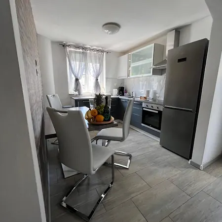 Apartmán Matijas, 3 Bedroom With Terrace And Parking Split